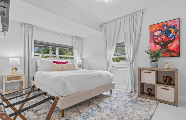 Arthaus- Fully Stocked Kitchen and Fenced Yard - Foto 3