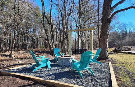 Catskills Escape Hot Tub Massage Chairs & Games - Foto 5