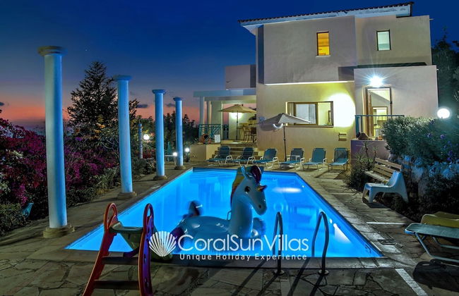Wonderful Quiet Area, Completely Privacy, Large Private Pool, Colourful Garden - Foto 28