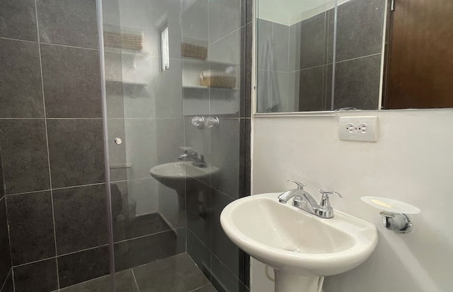 Súper Apartamento TV Wi Fi y parqueadero - Foto 12