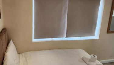 Beautiful private en-suite room with its own entry - Foto 3