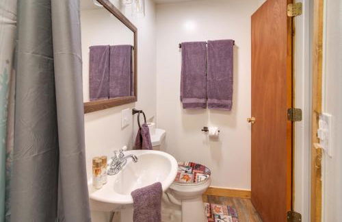 Resort Cabin on the River about 21 Mi to Crater Lake! - Foto 12