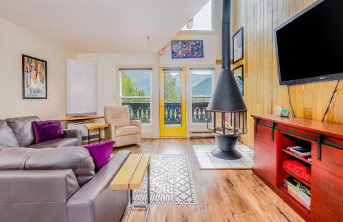 Mountainside Condo #307 - Photo 4