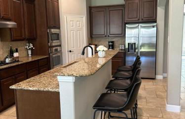 Cozy 4bdrm 3bath Home in The Woodlands - Photo 33