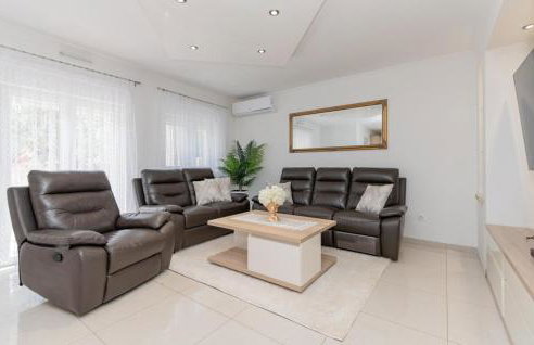 Awesome Home In Kamenmost With Jacuzzi - Foto 27