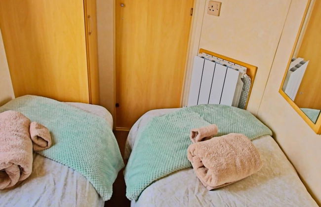 Mobile Home - Sleeps 6 - Pets Ok - Parking - Foto 4