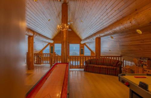 FoxHill Family Lodge Retreat with views from all sides and Hike over a hundred forty acres - Foto 5