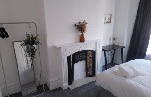 Chic 5 double bedroom house - 15 min to Manchester - Foto 45