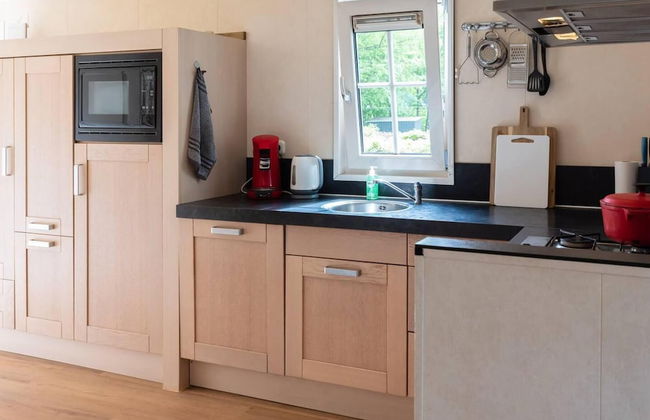 Enjoyin Luxury Chalet With Swimming Pool - Photo 8