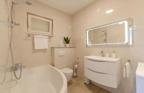 Pine Tree Apartment Zanetic - Photo 26