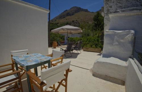 Sofia Mountain Getaway - Photo 18