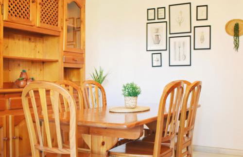 Amplio y luminoso apartamento cerca del centro y la playa con piscina y parking privado - Foto 13