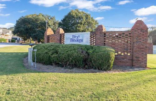 Vet School - Pools Full Kitchen Queen Bed - Foto 16