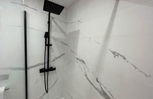 Apartamento Dúplex de Lujo con Terraza Privada y vistas al Castillo - Centro - Foto 15