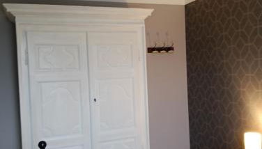 La Gilbertine - Photo 4, wardrobe