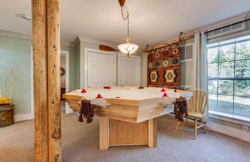 Secluded Log Cabin with Game Room and Forest Views - Foto 17