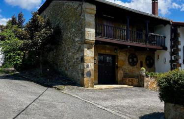 Arbide, caserio tradicional vasco en Carranza - Foto 2