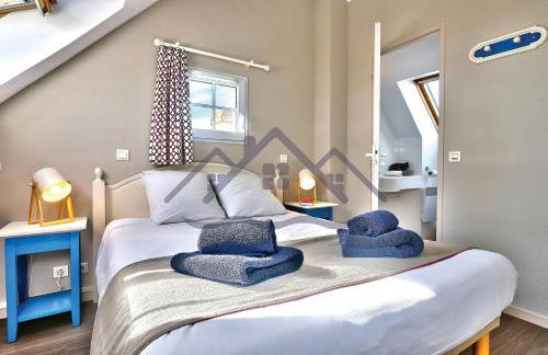 LocaLise au Guilvinec - A22 - Belle vue sur la mer, la piscine et le jardin - Tout à pied, plages, port, centre, commerces, marché - Wifi inclus - Animaux bienvenus - Linge de lit inclus - Foto 13