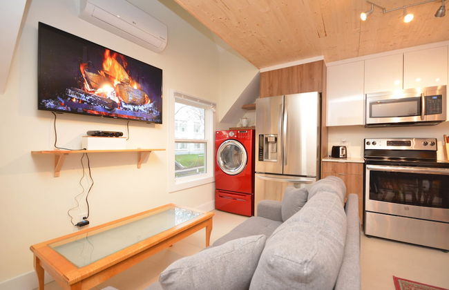 M. Hooper Downtown Luxury - Photo 23