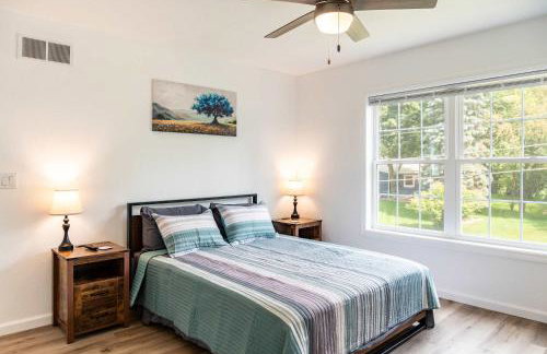Lakeview Retreat, 6BR with Hot Tub Bliss - Foto 8