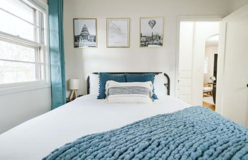 Amazing Escape King Bed BSU Parking Fire Pit - Photo 16