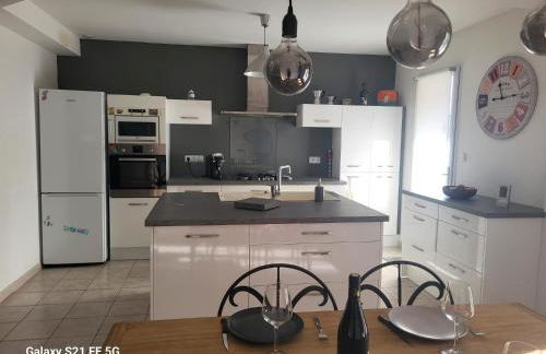 Maison située dans un petit village - Photo 8