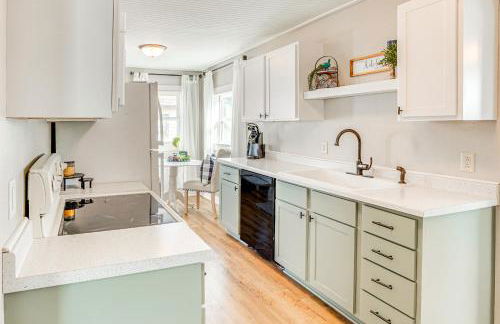 Pet-Friendly Watertown Home about 1 Mi to Downtown! - Foto 1