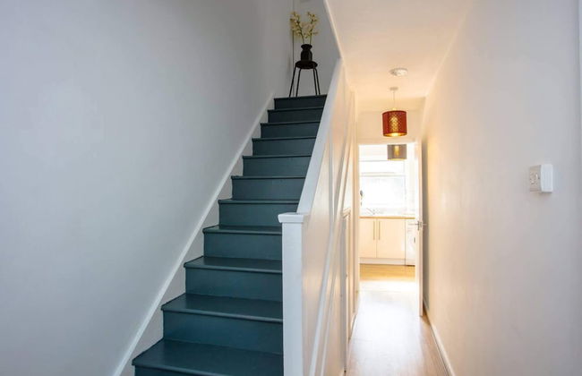 Stylish 4BD House With Private Garden - Stratford - Foto 20