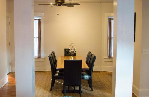 East Nashville upstairs apartment, one queen BR, 2 twin BR,1bath in Five Points, close to downtown - Foto 20