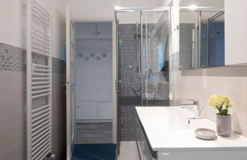 WELCOME RIVIERA - FIOCCO DI MARE elegante e moderno appartamento completamente rinnovato situato in una zona tranquilla -toll parking at 15 euro per day to be booked in advance -subject to availability - Foto 12