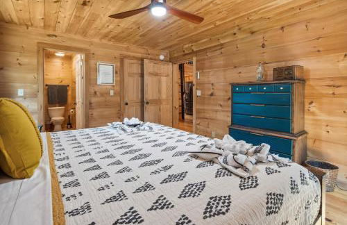 Pet-Friendly Lake Lure Cabin with Outdoor Oasis! - Foto 16