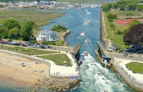 A by the Bay - Stunning Seaside Apartment - Foto 33