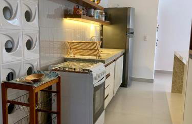 Apartamento vista do mar, pé na areia e águas tranquilas, no cento de Guarapari - Foto 17