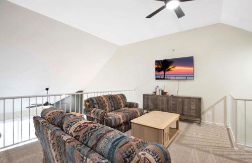 Amazing Views from Balcony, Loft & Gated Pool - Foto 31