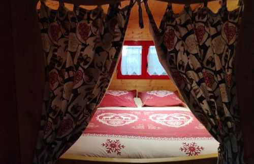 Roulotte atypique calme au milieu de la verdure - Foto 11