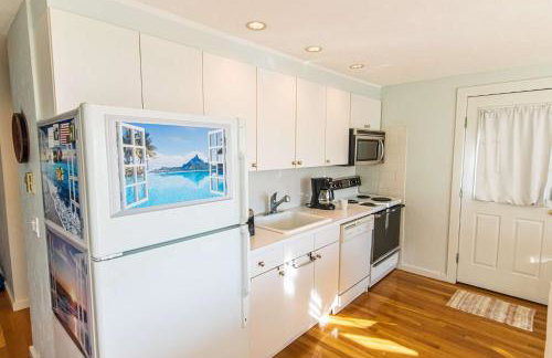 East End Condo Across from Assoc Beach - Foto 9