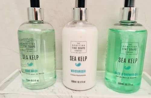 1 Shiphouse Apartment - Photo 12