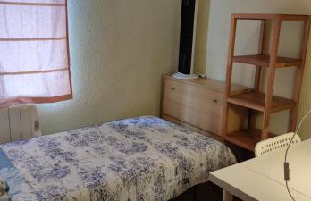 Habitacion individual en apartamento céntrico - Photo 1