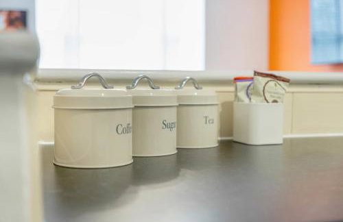 NEW! Stylish 5-Bed Apartment in Stockton-on-tees by Stay With Us, Perfect for Contractors & Large Groups, FREE Parking! - Foto 37