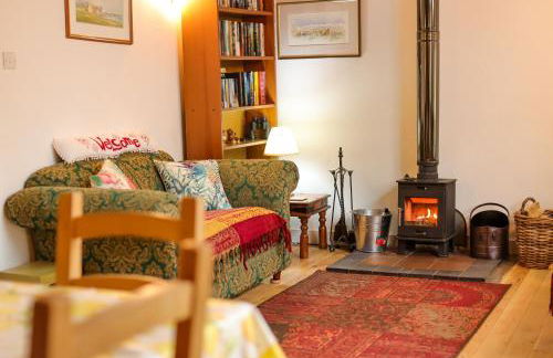 Barn in Happisburgh sleeping 2 and welcoming 5 dogs - close to beach! - Photo 24