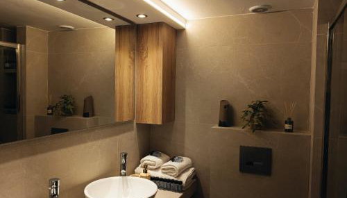 Lunix Luxury Apartment on Metro Station - Foto 2