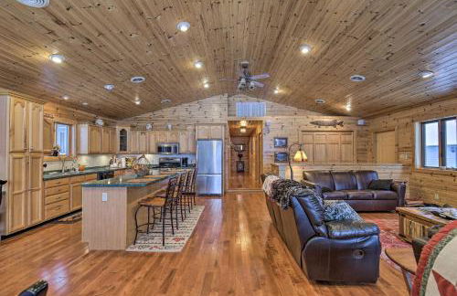Waterfront Pike Lake Retreat Snowmobile Paradise - Foto 6