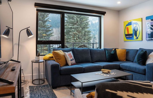 Revel in the Stoke by Revelstoke Vacations - Foto 16