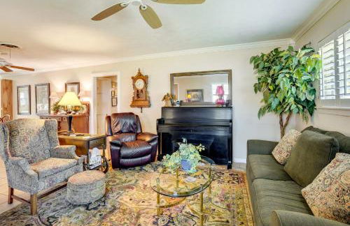 Lovely Bryan Home with Deck - 4 Mi to Kyle Field! - Foto 4