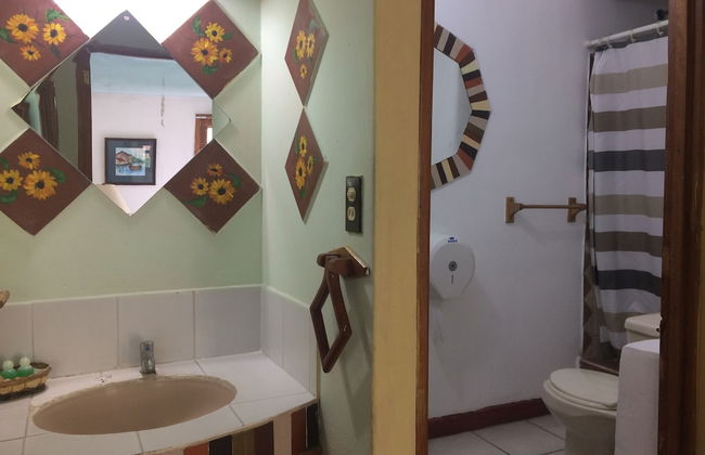 Eco Suites Uxlabil Guatemala City - Photo 34