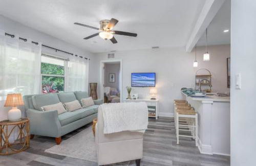 Annie's Escape - 5 mins to Downtown - HotTub - Foto 9