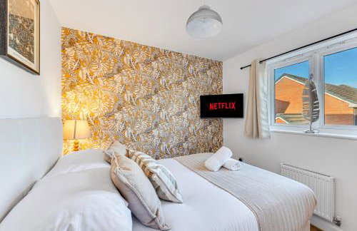 Hunsbury House - Excellent Location - Free Parking, Self-Check-In, SkyTV and Fast Wifi by Yoko Property - Foto 5