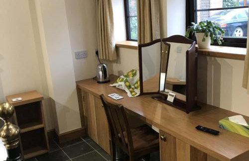 Nuneaton - Cottage - Sleeps 2 - Parking - Garden - Foto 4