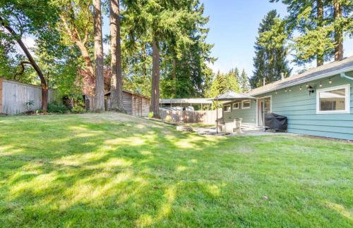 Peaceful Family Retreat Home w Firepit n Grill - Foto 29