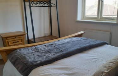 The Stables a Contractor Family 2 bed Town House in Central Melton Mowbray - Photo 9